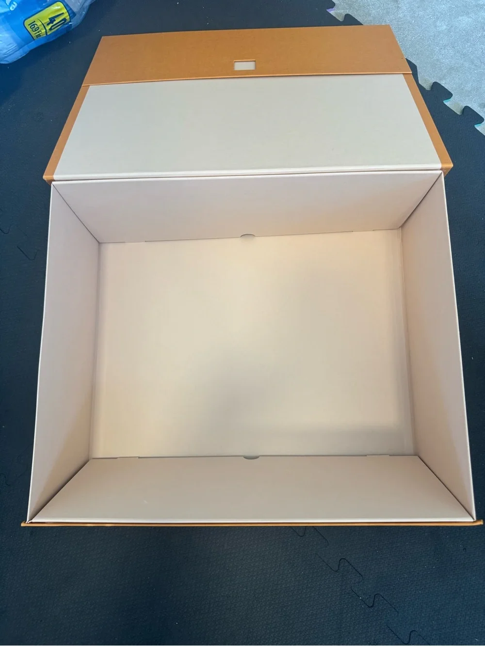 18x15 Louis Vuitton Orange Logo Presentation Box